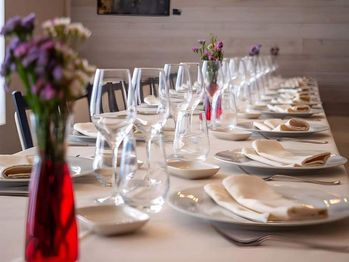 Salle de banquet, Vouneuil-sous-Biard