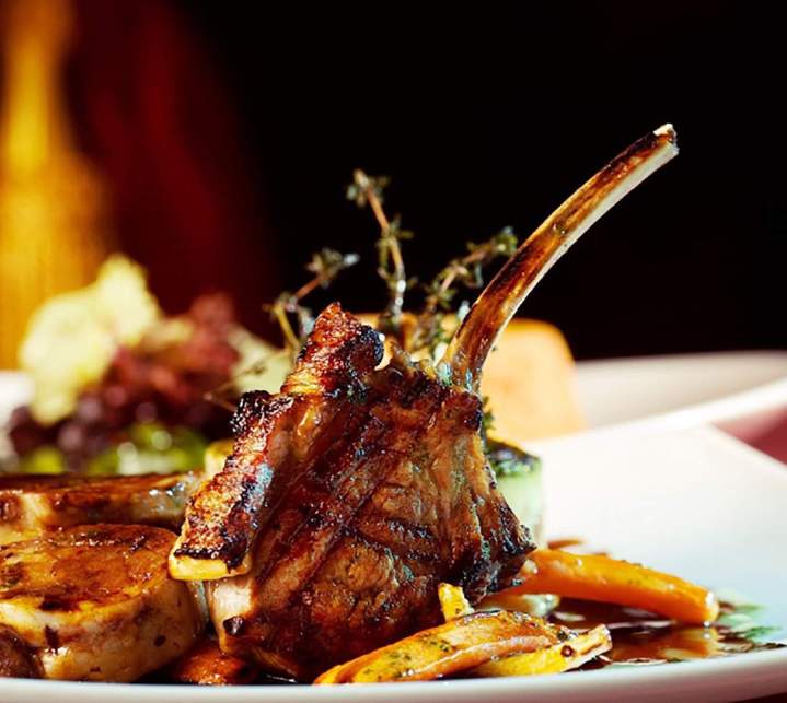 Un large choix d’entrées, de plats et de desserts de saison 